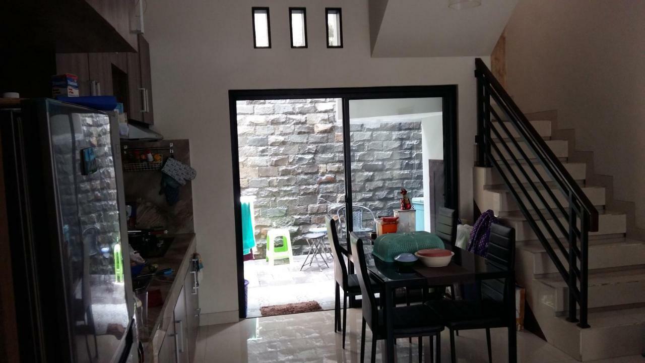 My Homestay Balaraja Sarongge Luaran gambar